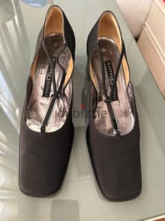 italian medium heel black shoes 0