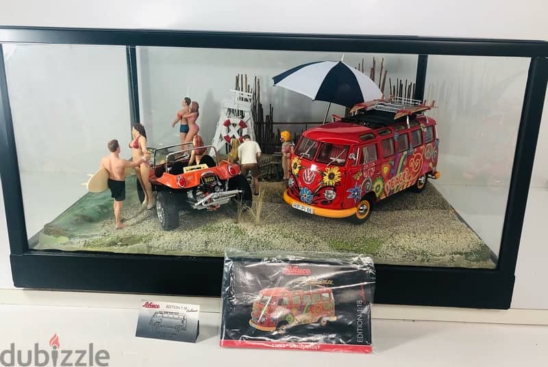 1/18 diecast Vintage VW Bus/Buggy beach BIG Diorama w figurine. 1