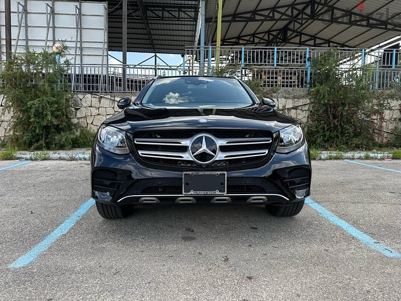 Mercedes-Benz GLC look AMG 4matic like new low mileage 31000 1
