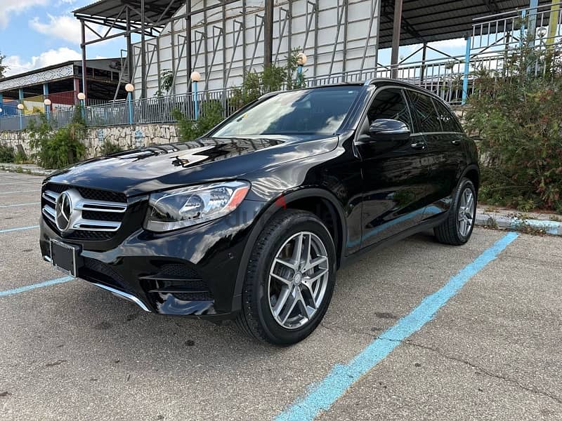 Mercedes-Benz GLC look AMG 4matic like new low mileage 31000 2