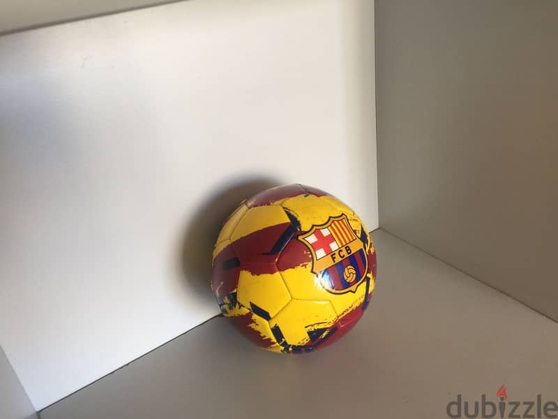 BARCELONA ball in great condition 5