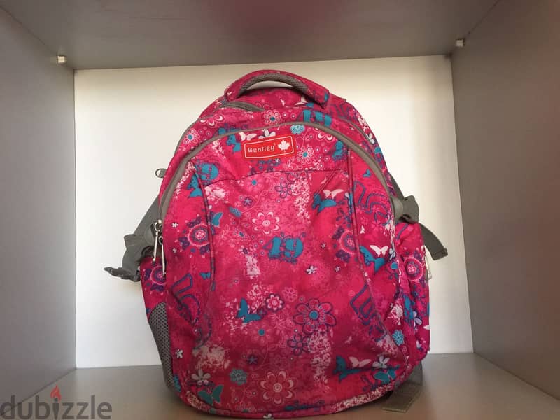 BACKPACK For Girls In Great Condition 3