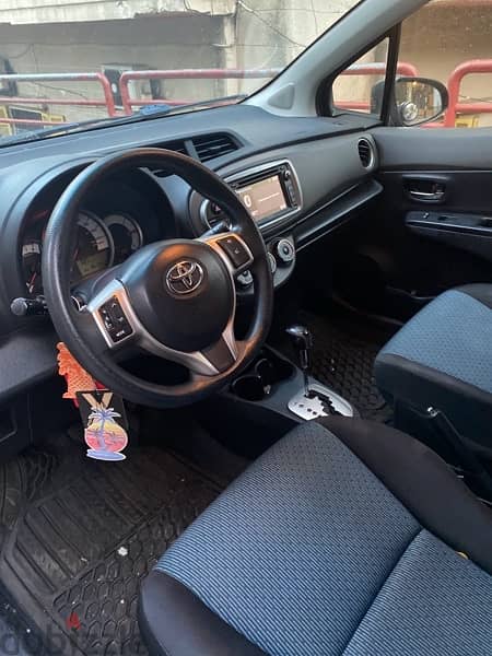 Toyota Yaris SE 2014 Super Clean 5