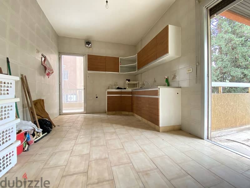 Spacious Sunny Apartment for sale in Rabwe. 4