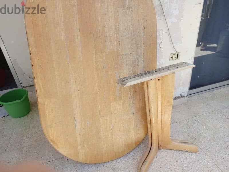 طاولة خشب مليزية ٦ أشخاص 1