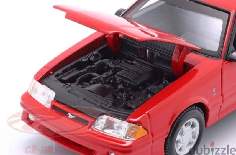 Ford Mustang SVT Cobra '93 diecast car model 1:24 4