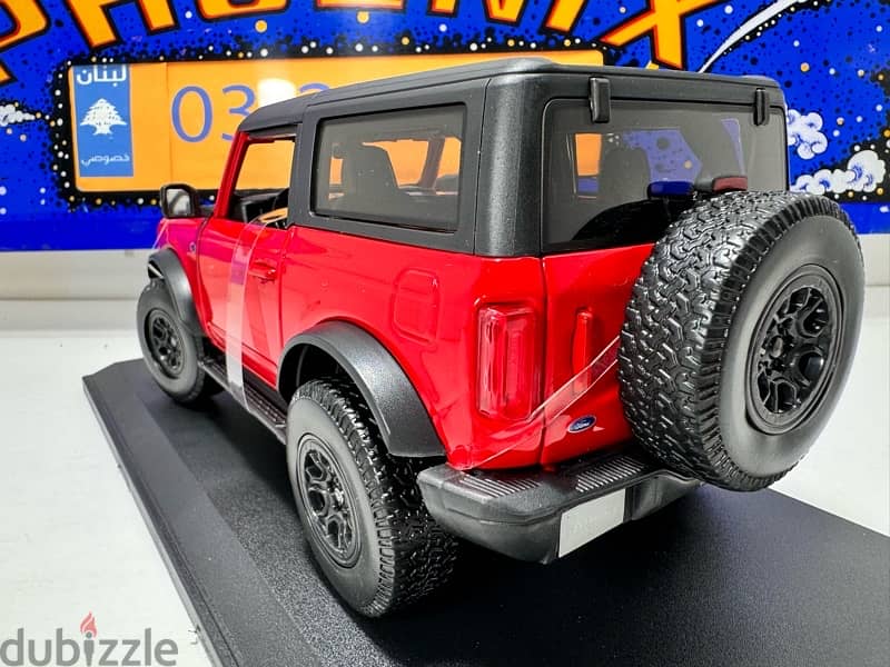 1/18 diecast Ford Bronco Wildtrak Boxed New 4