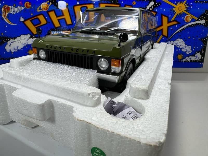1/18 diecast Range Rover 1970 Almost Real (RARE DRAB GREEN) 5
