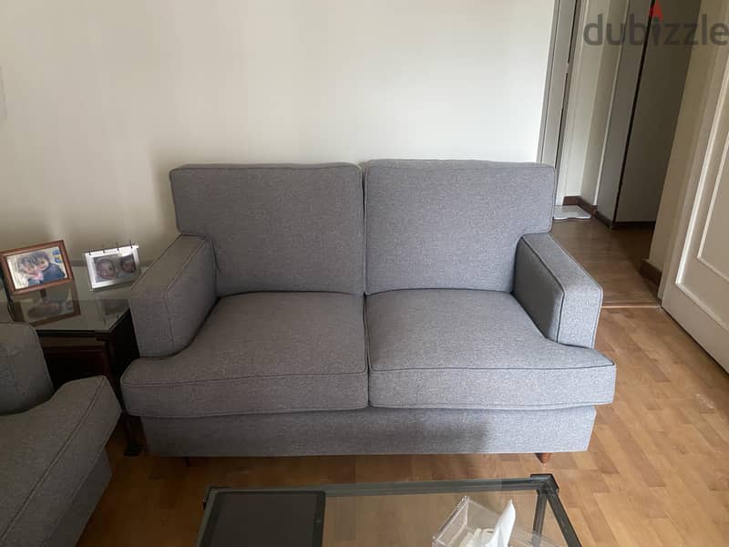 Almost new Sofa set 1