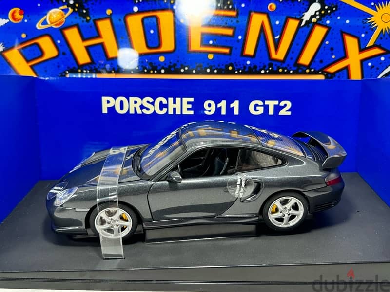 1/18 diecast Autoart Porsche 911 GT2 2002 (996) #77842 3
