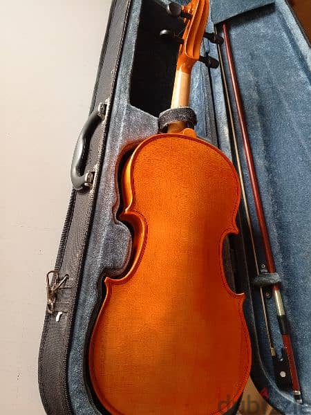 violon / violin 3/4.       used 1 week only.    0 scratch 2