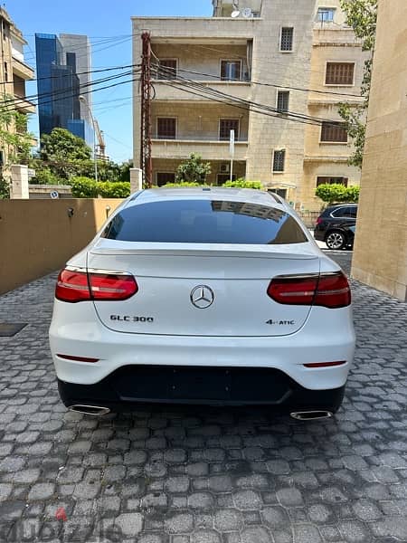Mercedes GLC 300 coupe AMG-line 4matic 2019 white on black & red 5