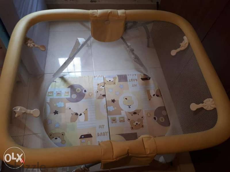 Park for baby with mattress in great condition (reduced) 0