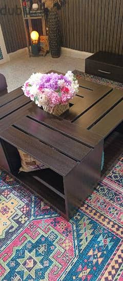 table lamaica good condition 0