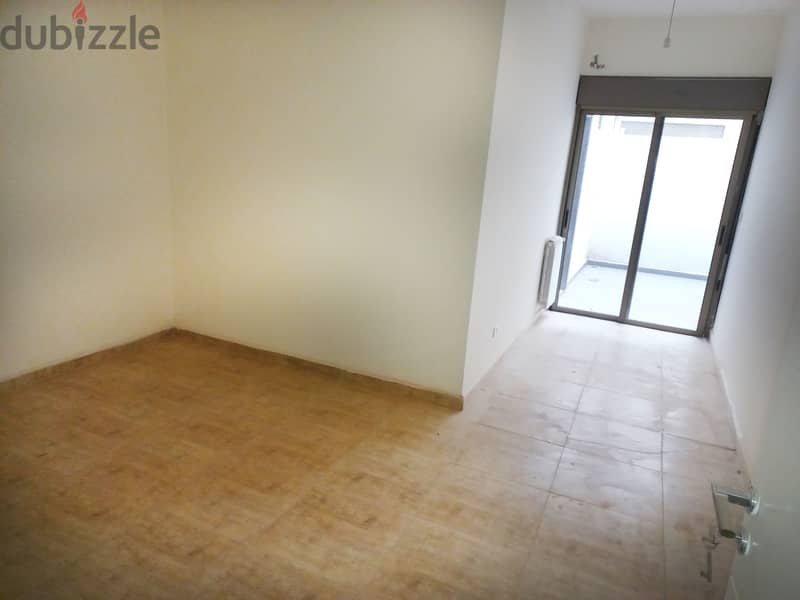 Apartment for sale in Zikrit شقة للبيع في زكريت 6