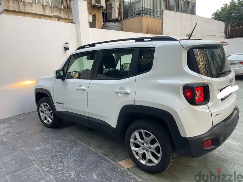 Jeep Renegade 2016 Full Service in Company - One Owner 4