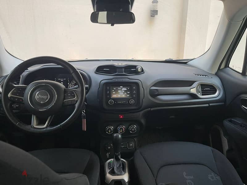 Jeep Renegade 2016 Full Service in Company - One Owner 7