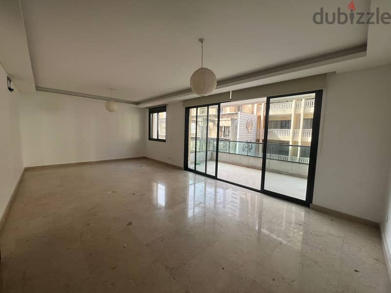 Apartment for Sale in Ain al Mraisseشقة للبيع بعين المريسة 0