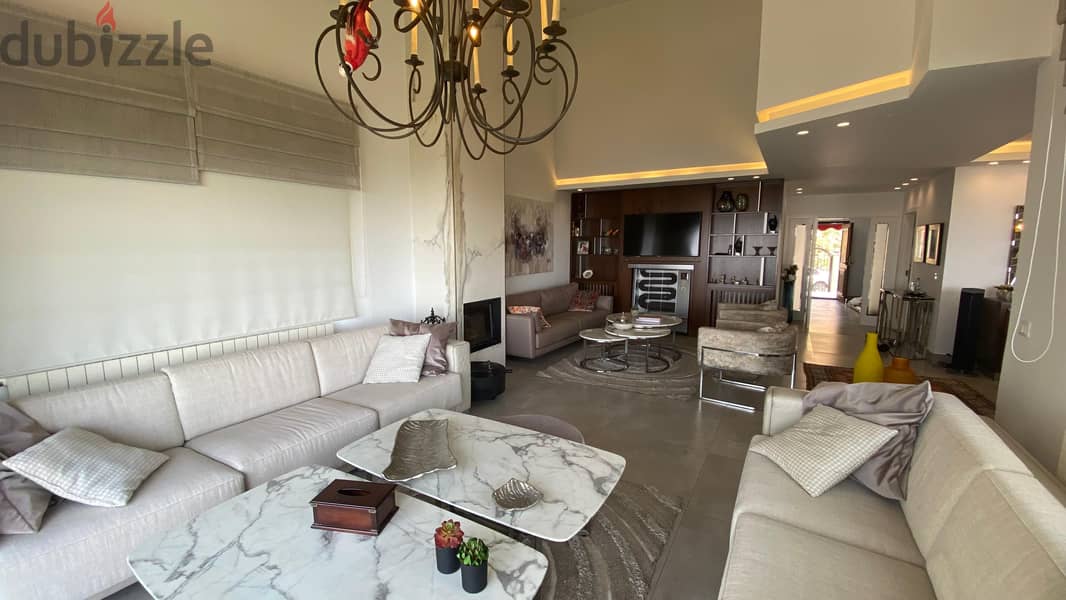 Villa for sale in Tilal Faqra/Amazing View/Garden/Decorated/Furnished 3