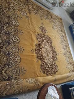 carpet used like new /سجادة في حالة جدا جيدة