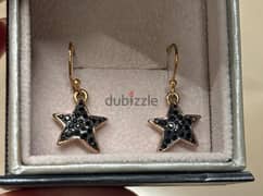 earings,  GUESS brand حلق لون ذهبي و اسود