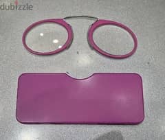 Reading Glasses 2.5x Sticks on mobile back 0