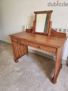 BEDROOM TABLE