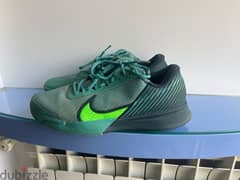 Nike vapor (tennis shoes)