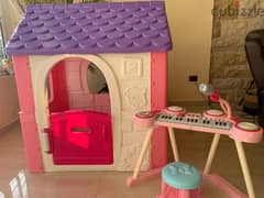 house + piano (very good condition)