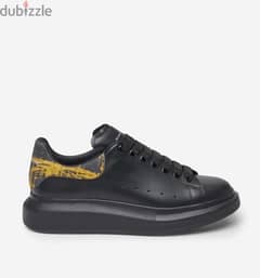 alexander mcqueen new collection shoes for men like new. sneakers