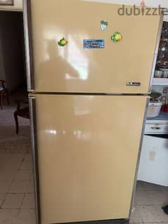 Frigidaire refrigerator/ براد