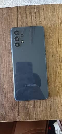 Samsung Galaxy A32 and original charger and 2 free covers for 165$