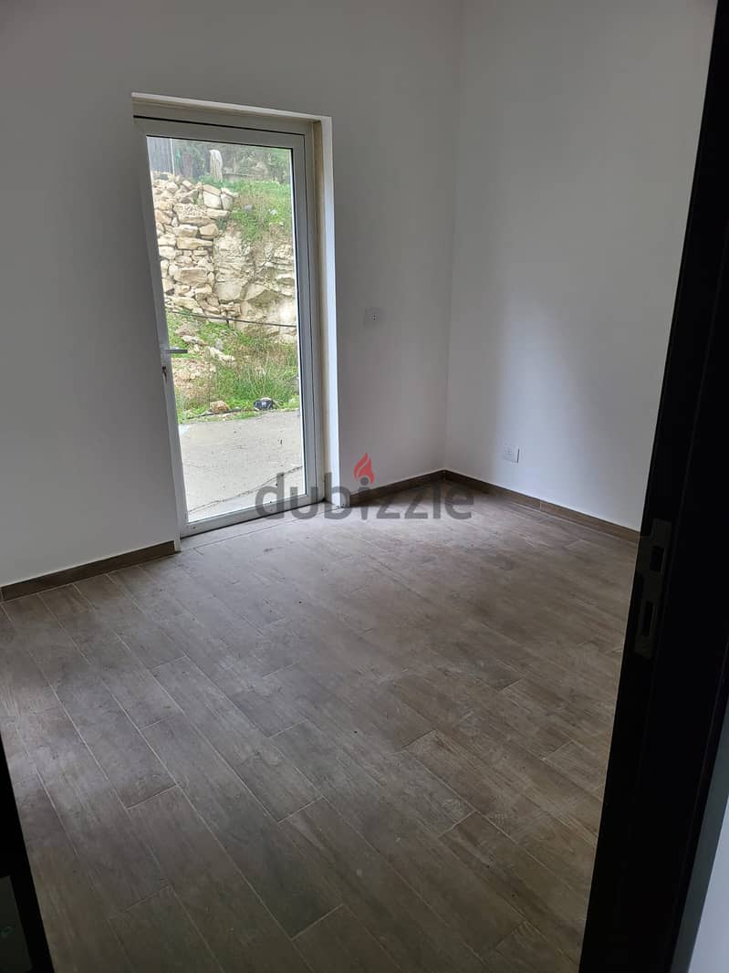 rent apartment hesrayel jbeil 3 min from autostrad new 2 bed view