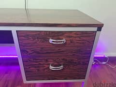 Desk with 2 drawers for room