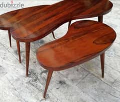 ٣ طاولات وسط مع ٢ صغار خشب جوز روعة الجمال خمسينات قديم table de salon