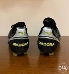 soccer shoes size 44.5 0