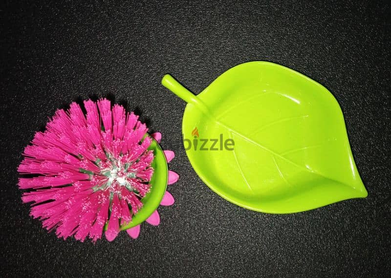 cute button sink brush 2