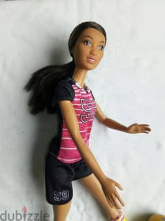 BARBIE SOCCER PLAYER - I CAN BE brunette great doll +complete wear=17$