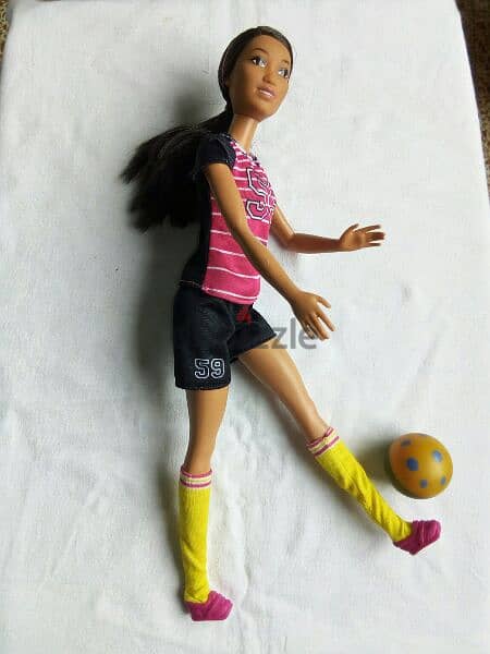 BARBIE SOCCER PLAYER - I CAN BE brunette great doll +complete wear=17$ 4