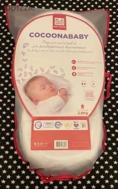 Red Castle Cocoona baby ergonomic white mattress 0-3 Months