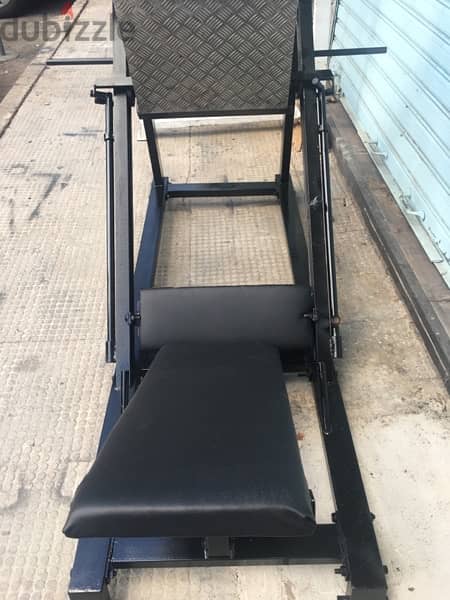 leg press like new very good quality we have also all sports equipment 3