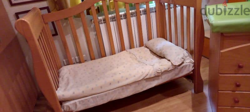 baby bed/ crib 1