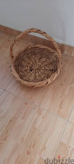Basket height 8cm and width 35cm. سلًة