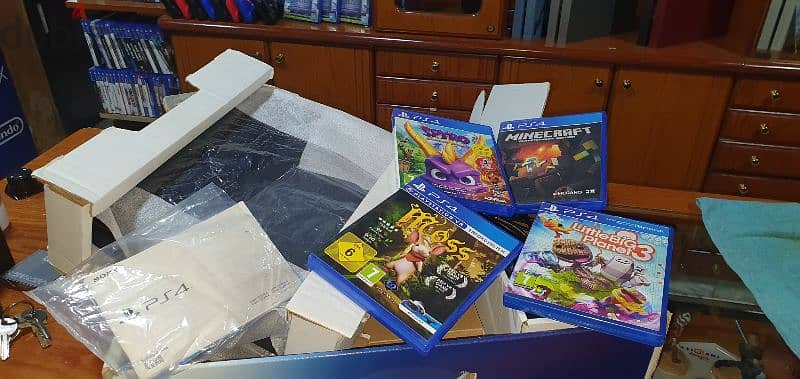 ps4 open box (like new) with real warranty ps4 only 180$ 0