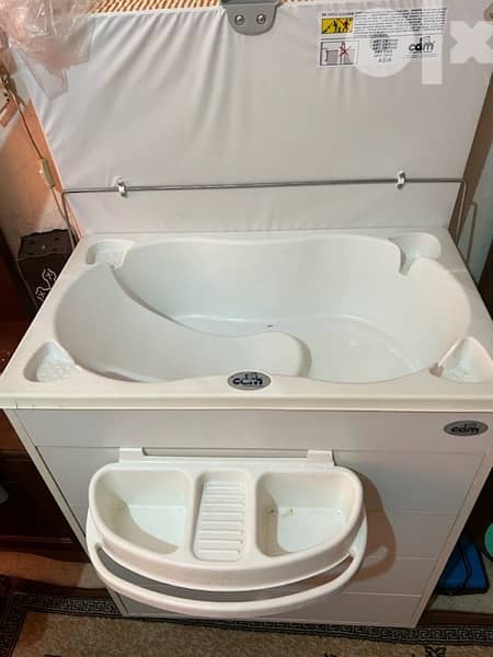 CAM dresser with changing table and bath 1