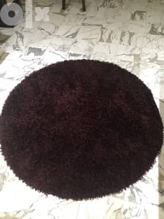 round carpet