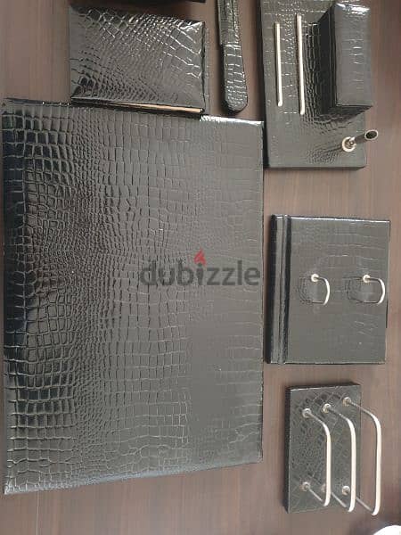 true leather set for office table 0