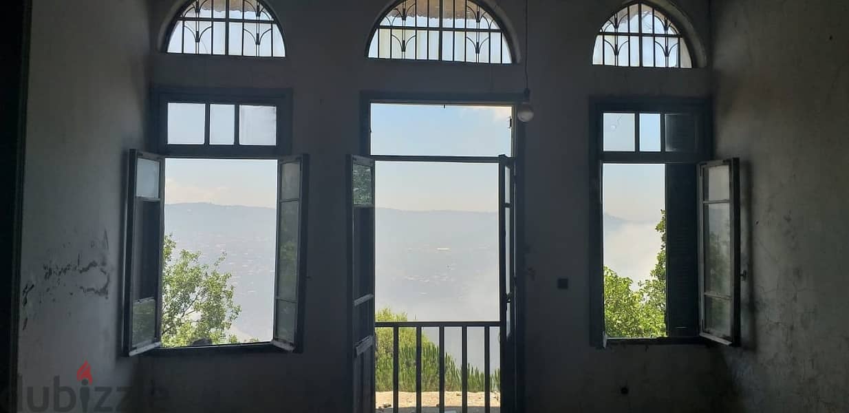 556 Sqm |Prime Location Old House for Sale in Kfaraakab|Panoramic View 0