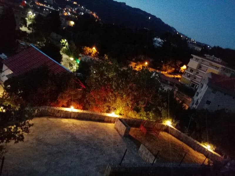 Chalet furnished, rooftop & Jaccuzi & Garden,kesrwan Feitroun 6
