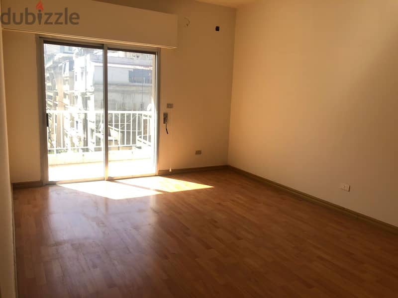 L11920-Spacious Apartment in Badaro for Rent with 24-Hour Electricity! 1